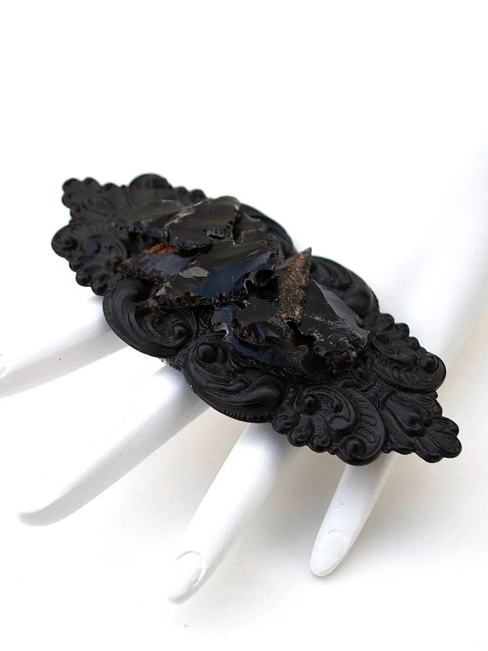 GASOLINE GLAMOUR KILL DEVIL HILLS FLAT ROYAL COCKTAIL RING 🏹♠️🐲